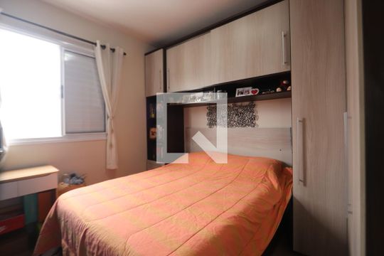 Quarto 1 de apartamento para alugar com 2 quartos, 53m² em Vila Antonieta, São Paulo