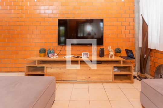 Sala de casa à venda com 3 quartos, 680m² em Jardim Primavera, São Paulo