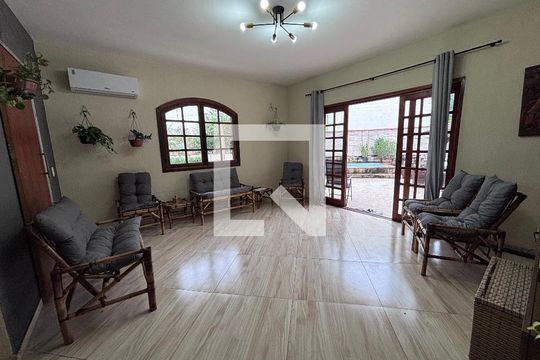 Sala 2 de casa de condomínio à venda com 6 quartos, 600m² em Vargem Pequena, Rio de Janeiro