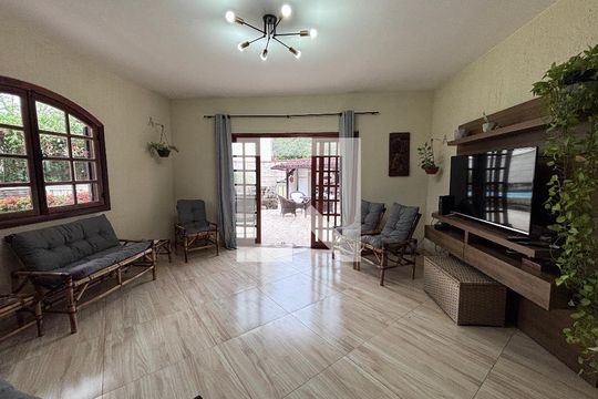 Sala 2 de casa de condomínio à venda com 6 quartos, 600m² em Vargem Pequena, Rio de Janeiro