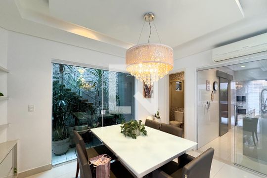 Sala de Jantar de casa à venda com 3 quartos, 200m² em Vila Jordanopolis, São Bernardo do Campo