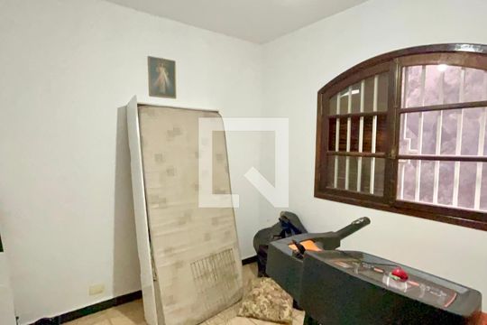 Quarto 1 de casa para alugar com 3 quartos, 280m² em Jardim Valeria, Guarulhos