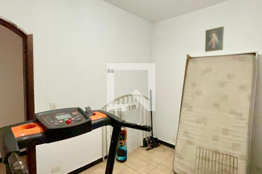 Quarto 1 de casa para alugar com 3 quartos, 280m² em Jardim Valeria, Guarulhos