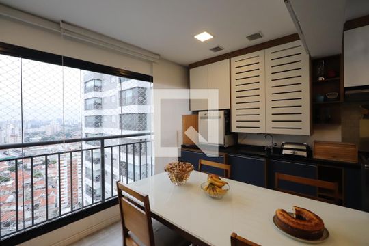 Sacada de apartamento à venda com 3 quartos, 66m² em Tatuapé, São Paulo