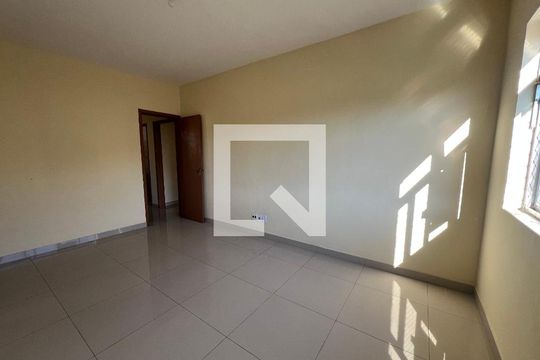 Sala de apartamento para alugar com 3 quartos, 120m² em Santa Luzia, Juiz de Fora