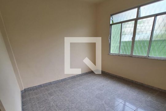 Casa de Condomínio para alugar com 2 quartos, 100m² em Cascadura, Rio de Janeiro