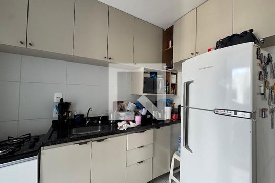 Cozinha de apartamento à venda com 2 quartos, 48m² em Centro, Osasco