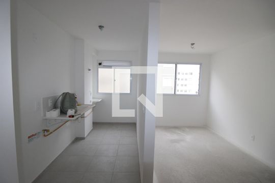 Sala / Cozinha de apartamento para alugar com 2 quartos, 45m² em Colônia (zona Leste), São Paulo