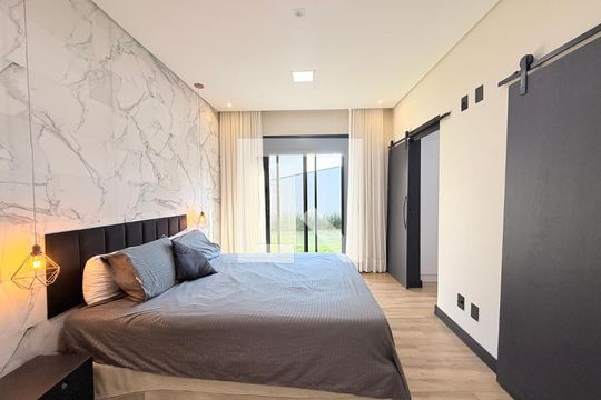 Suíte de casa de condomínio à venda com 3 quartos, 208m² em Jardim Celeste, Jundiaí