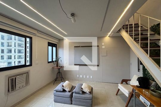 Sala de apartamento para alugar com 2 quartos, 100m² em Laranjeiras, Rio de Janeiro
