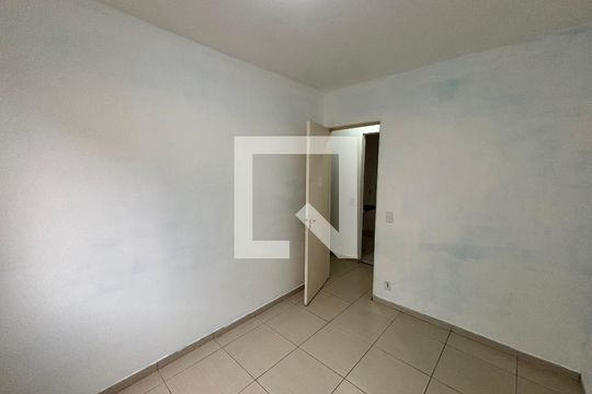 Quarto 1 de apartamento para alugar com 2 quartos, 45m² em Jardim Sao Miguel, Ferraz de Vasconcelos