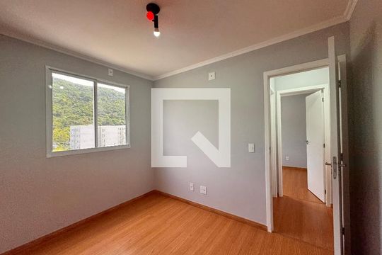 Apartamento à venda com 2 quartos, 50m² em Vargem Grande, Rio de Janeiro