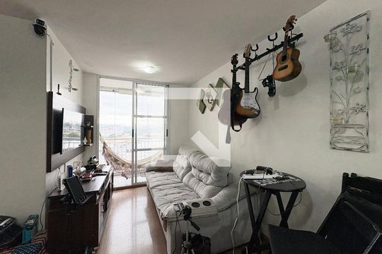 Apartamento para alugar com 3 quartos, 66m² em Jardim Belaura, São Paulo