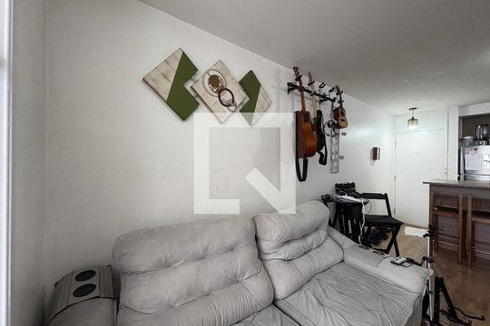 Apartamento para alugar com 3 quartos, 66m² em Jardim Belaura, São Paulo