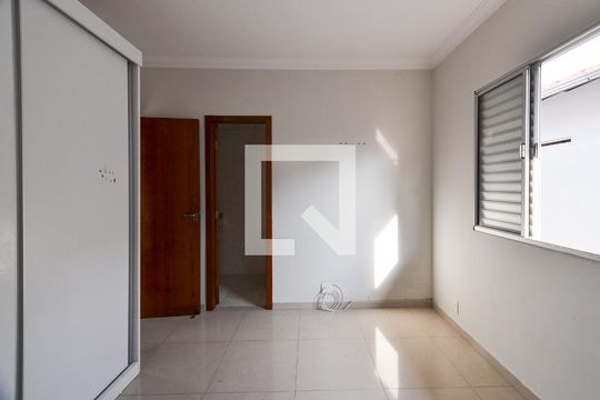 Suíte de casa para alugar com 3 quartos, 219m² em Nova Vista, Belo Horizonte