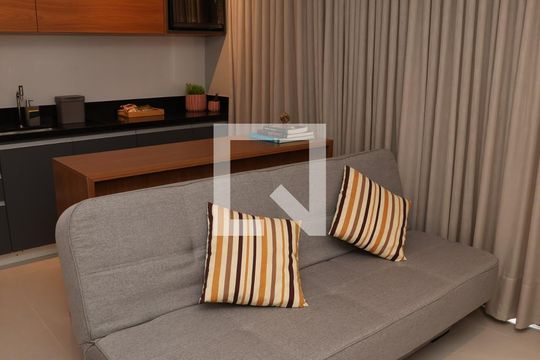 Sala e Cozinha de apartamento para alugar com 1 quarto, 49m² em Setor Bueno, Goiânia