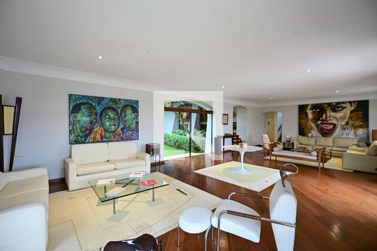Sala de casa à venda com 4 quartos, 1406m² em Jardim Guedala, São Paulo