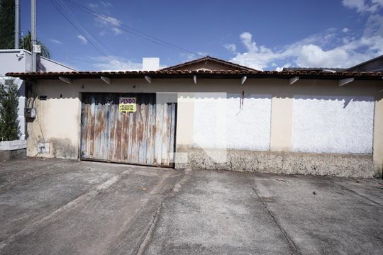 Casa à venda com 3 quartos, 300m² em Residenical Barrrovento , Goiânia