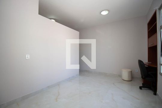 Sala/Quarto de kitnet/studio para alugar com 1 quarto, 38m² em Stn, Brasília