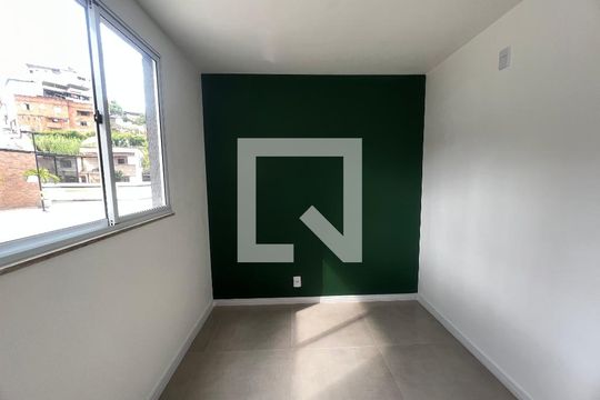 Apartamento para alugar com 2 quartos, 81m² em Teixeiras, Juiz de Fora