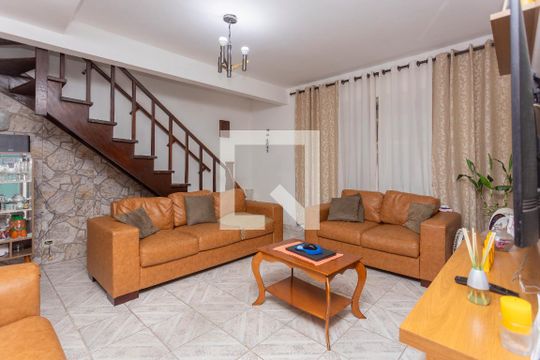 Casa à venda com 4 quartos, 180m² em Socorro, São Paulo