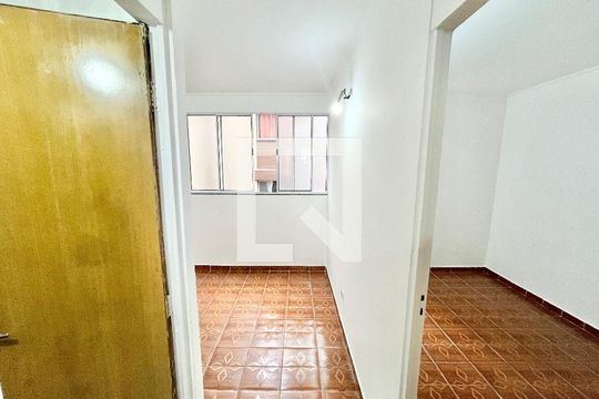 Corredor de apartamento para alugar com 2 quartos, 60m² em Lauzane Paulista, São Paulo