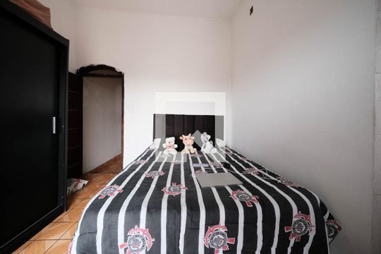 Suíte de casa à venda com 2 quartos, 138m² em Jardim Fernandes, São Paulo