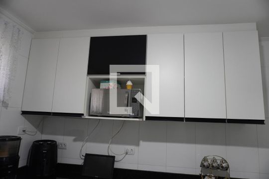 Casa à venda com 2 quartos, 136m² em Vila Brasil, São Paulo