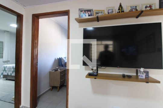 Sala casa 1 de casa à venda com 4 quartos, 161m² em Vila Araguaia, São Paulo