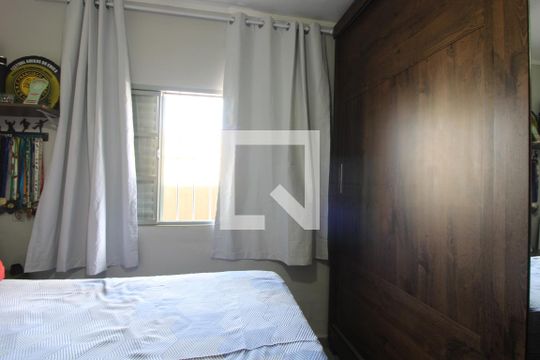 Quarto 1 casa 1 de casa à venda com 4 quartos, 161m² em Vila Araguaia, São Paulo
