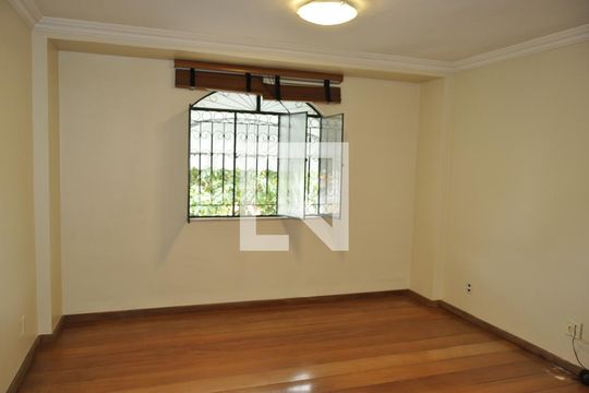 Casa à venda com 4 quartos, 146m² em Engenho de Dentro, Rio de Janeiro