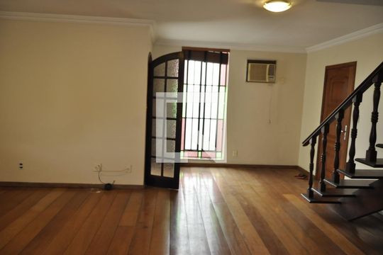 Casa à venda com 4 quartos, 146m² em Engenho de Dentro, Rio de Janeiro