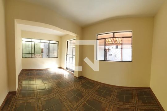 Casa 2 de casa à venda com 4 quartos, 160m² em Novo das Indústrias, Belo Horizonte
