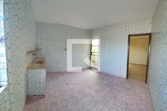Casa 1 de casa à venda com 4 quartos, 160m² em Novo das Indústrias, Belo Horizonte