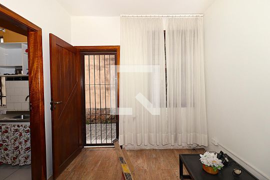 Sala de casa à venda com 2 quartos, 150m² em Cristo Redentor, Porto Alegre