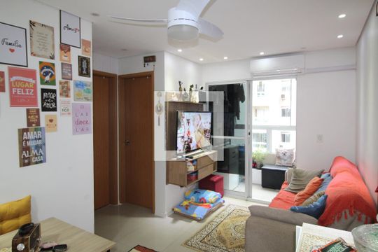 Sala de apartamento à venda com 2 quartos, 48m² em Morro Santana, Porto Alegre