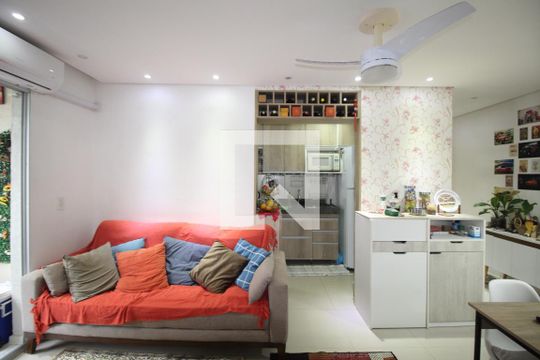 Sala de apartamento à venda com 2 quartos, 48m² em Morro Santana, Porto Alegre