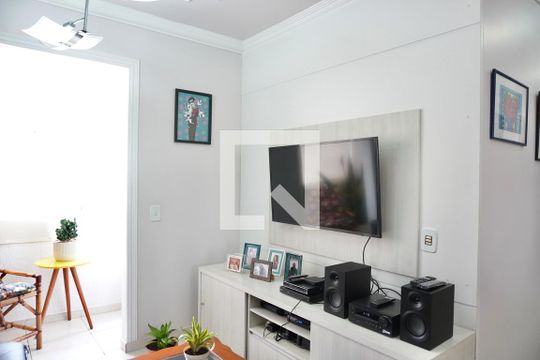 Sala  de apartamento à venda com 3 quartos, 81m² em Sagrada Família, Belo Horizonte