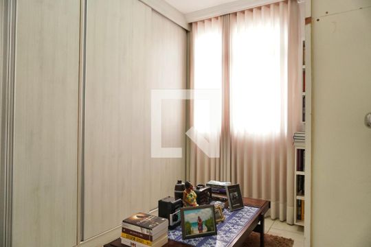 Quarto 1 de apartamento à venda com 3 quartos, 81m² em Sagrada Família, Belo Horizonte