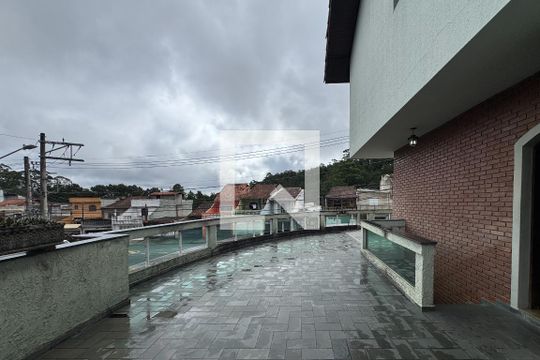 Sacada de casa à venda com 4 quartos, 256m² em Parque Terra Nova Ii, São Bernardo do Campo