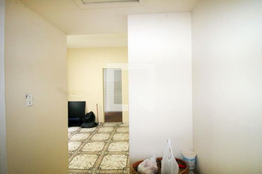 Sala - Corredor de apartamento para alugar com 1 quarto, 45m² em Vigário Geral, Rio de Janeiro