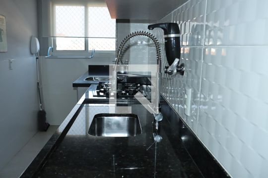 Apartamento para alugar com 1 quarto, 37m² em Vilarejo, Cotia