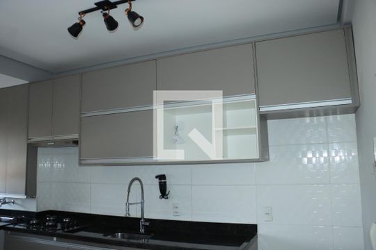 Apartamento para alugar com 1 quarto, 37m² em Vilarejo, Cotia