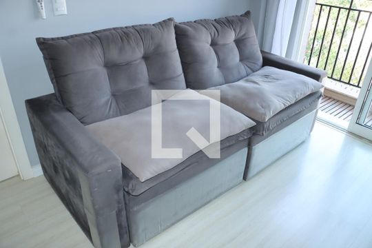 Apartamento para alugar com 1 quarto, 37m² em Vilarejo, Cotia