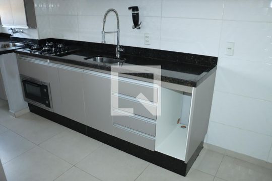 Apartamento para alugar com 1 quarto, 37m² em Vilarejo, Cotia
