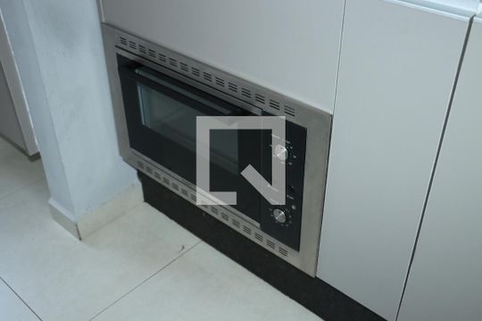 Apartamento para alugar com 1 quarto, 37m² em Vilarejo, Cotia