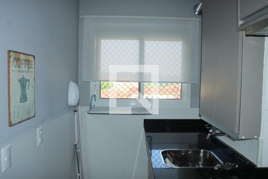 Apartamento para alugar com 1 quarto, 37m² em Vilarejo, Cotia