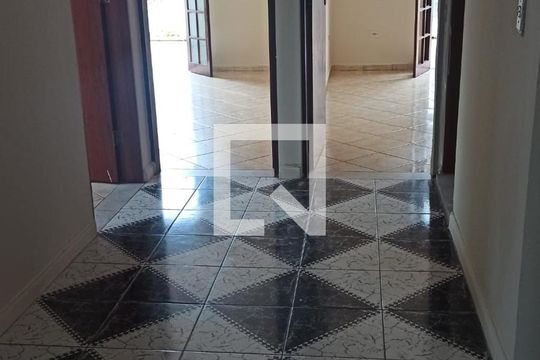 Corredor de casa à venda com 4 quartos, 400m² em Jardim Anhembi, Barueri