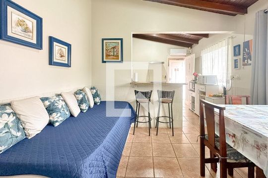 Sala  de apartamento para alugar com 1 quarto, 40m² em Daniela, Florianópolis