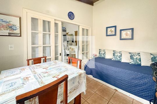 Sala  de apartamento para alugar com 1 quarto, 40m² em Daniela, Florianópolis